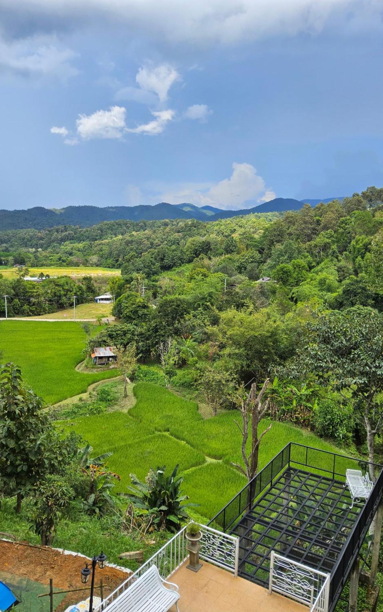 Balmy Hideout Cafe & Homestay Ban Huai Kaeo Exterior photo